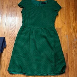 Ellen Tracy Emerald Cap Sleeve Dress